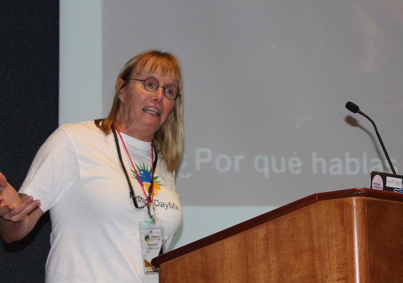 Naomi speaking at PythonDayMX